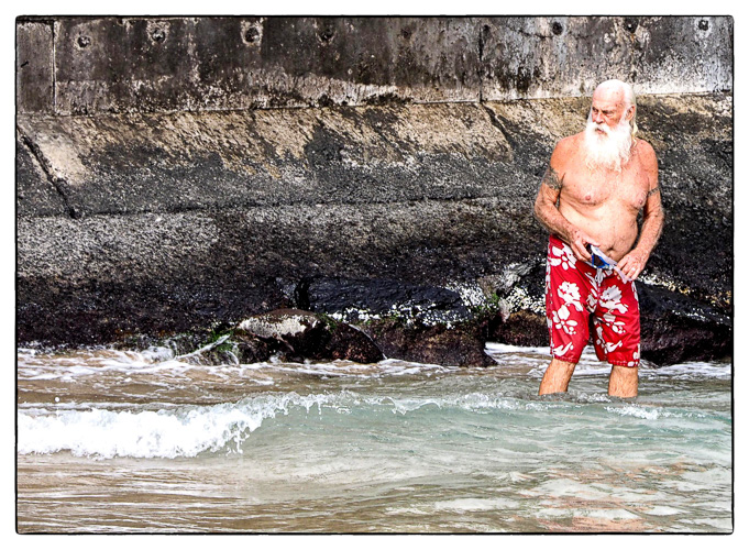 'Twas the afternoon before Xmas and Santa was AWOL in Kona